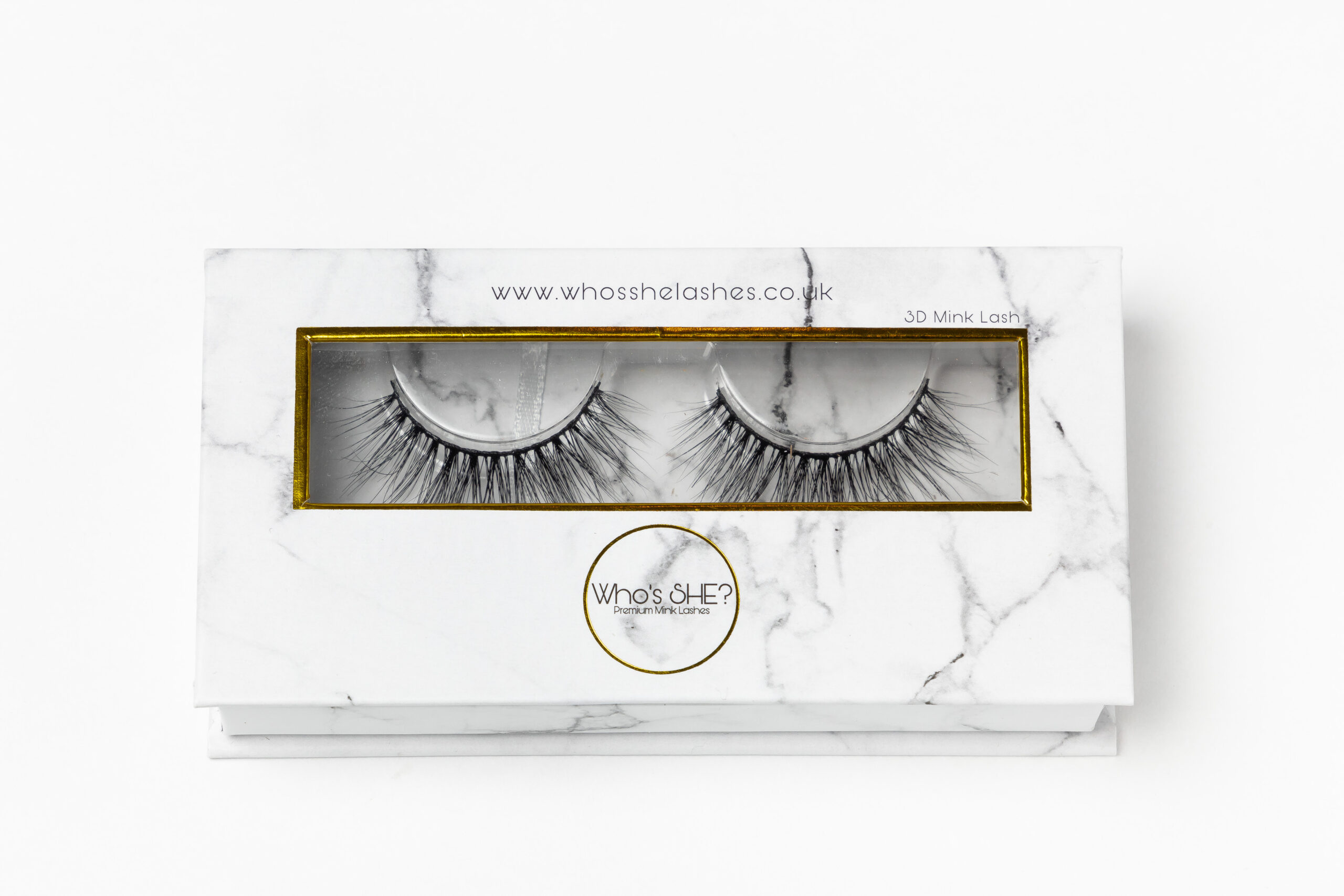 Mink Eyelashes by Whosshelashes